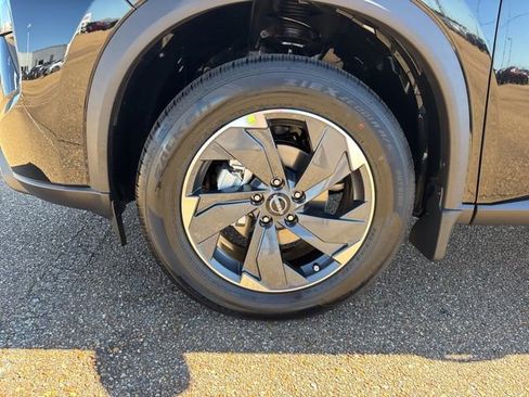 New 2026 Nissan Rogue SV image 8