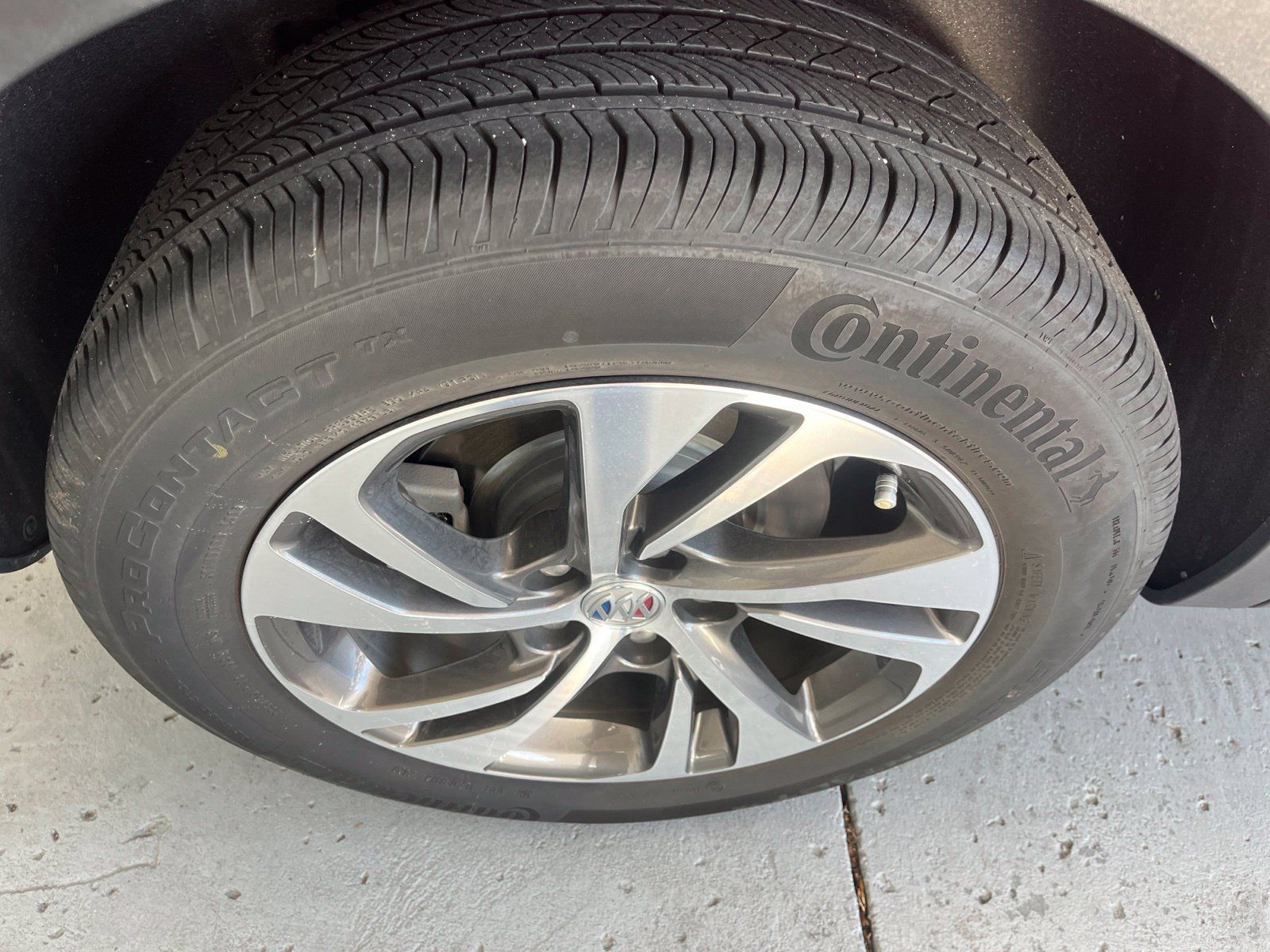 Used 2023 Buick Envision Essence AWD/4WD image 12