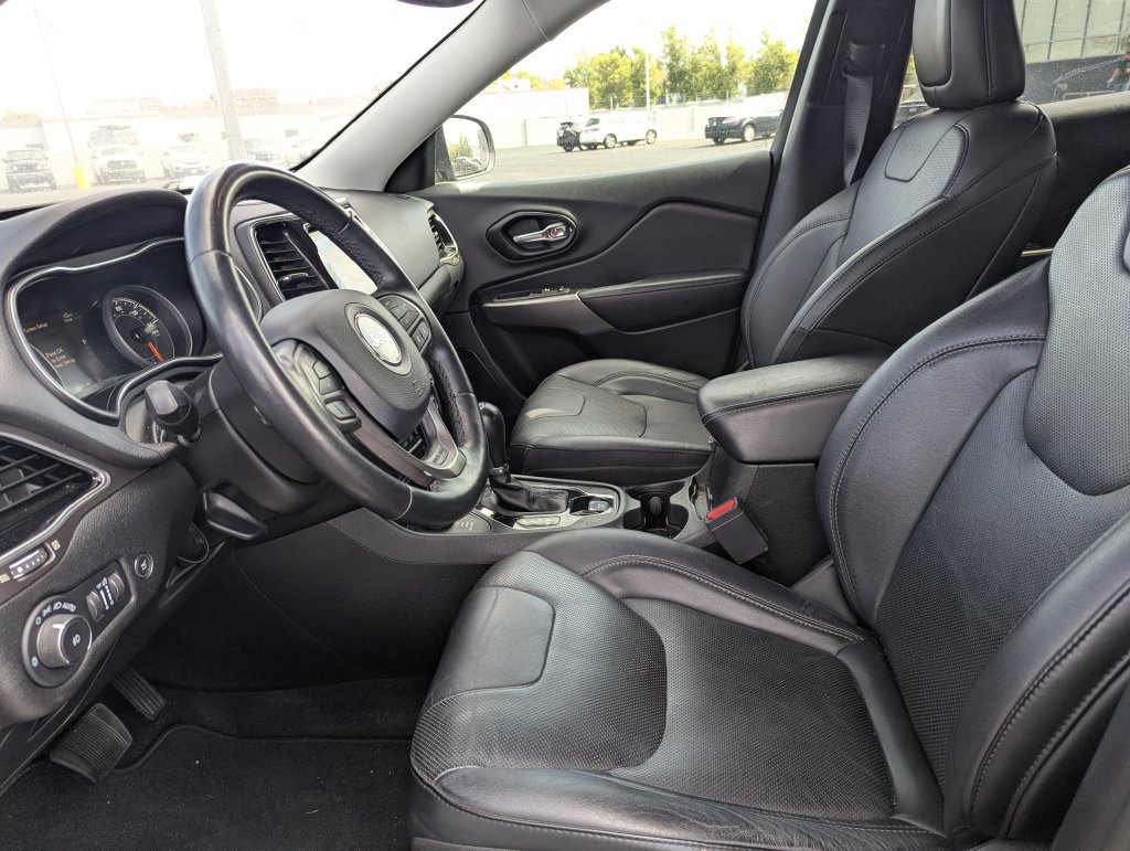 Used 2021 Jeep Cherokee Limited AWD/4WD image 24