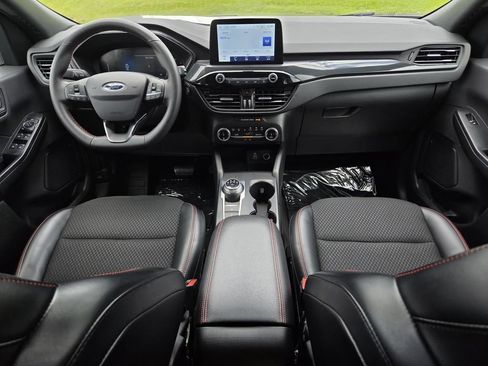 Used 2025 Ford Escape ST-Line FWD image 18