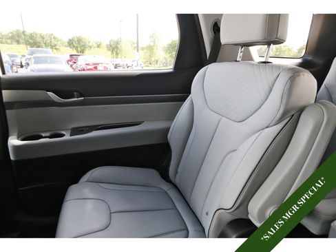 Used 2025 Hyundai Palisade SEL AWD/4WD image 13