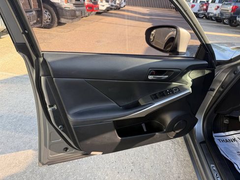 Used 2016 Lexus IS 200t w/ F Sport Package RWD image 8