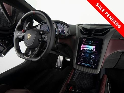 Used 2025 Lamborghini Revuelto image 33