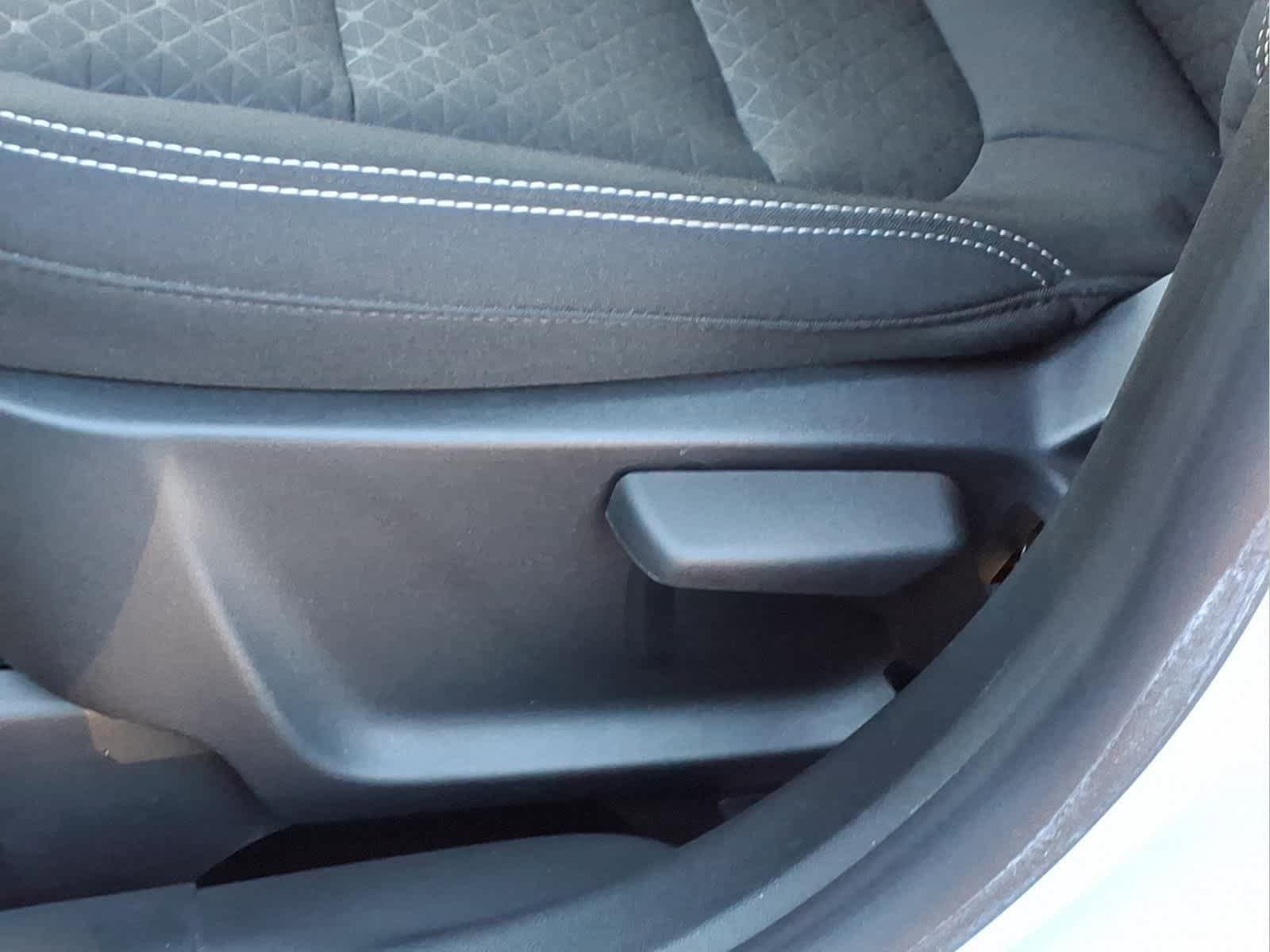 Used 2025 Ford Escape Active w/ Tech Pack #1 AWD/4WD image 16
