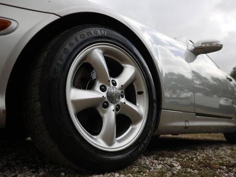 Used 2001 Mercedes-Benz SLK 320 image 17