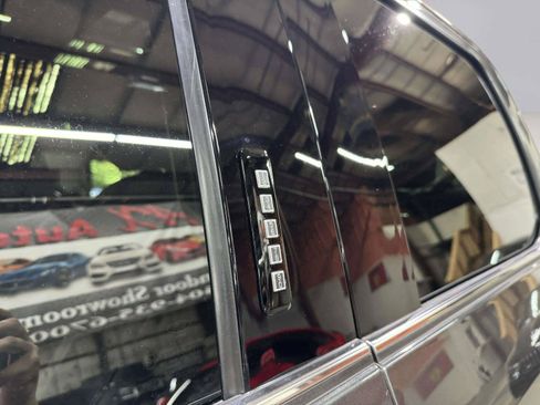 Used 2020 Ford F150 Platinum w/ Equipment Group 701A Luxury AWD/4WD image 24