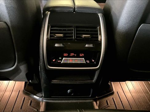 Used 2022 BMW X5 M50i w/ Executive Package image 34