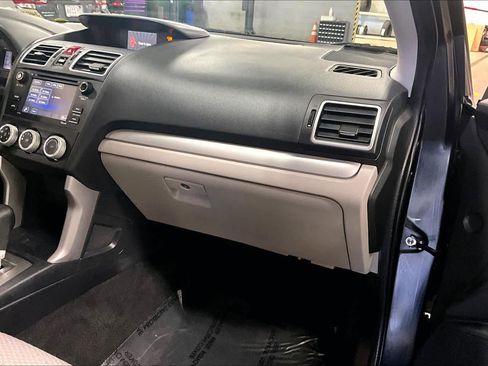 Used 2018 Subaru Forester 2.5i w/ Alloy Wheel Package image 19