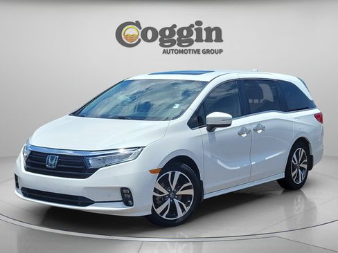 Used 2021 Honda Odyssey Touring image 1