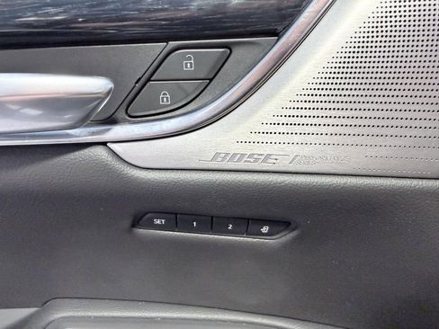 Used 2020 Cadillac XT5 Premium Luxury image 35