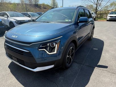 New 2025 Kia Niro EX w/ EX Cold Weather Package