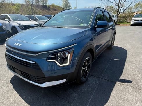 New 2025 Kia Niro EX w/ EX Cold Weather Package image 1