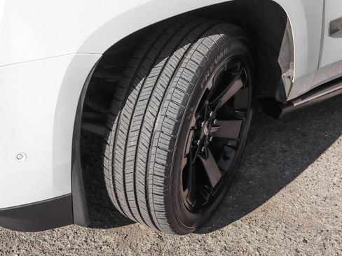 Used 2017 Cadillac Escalade ESV Platinum image 51