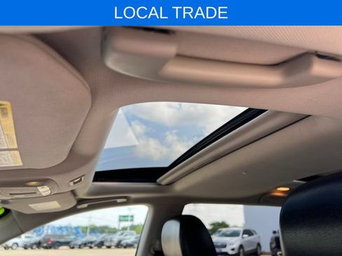 Used 2017 Nissan Pathfinder Platinum AWD/4WD image 12