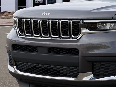 New 2025 Jeep Grand Cherokee L Laredo w/ Trailer Tow Package AWD/4WD image 11