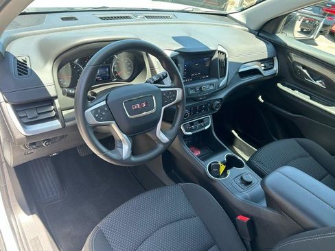 Used 2023 GMC Terrain SLE w/ Elevation Edition FWD image 8