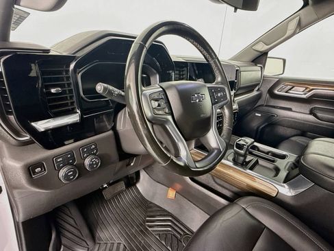 Used 2024 Chevrolet Silverado 1500 LT Trail Boss w/ LT Trail Boss Premium Package AWD/4WD image 9