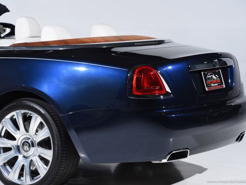 Used 2016 Rolls-Royce Dawn image 18