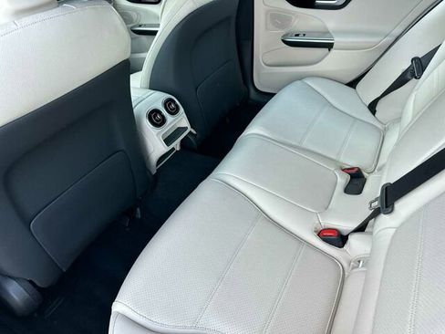 Used 2024 Mercedes-Benz C 300 4MATIC Sedan image 14