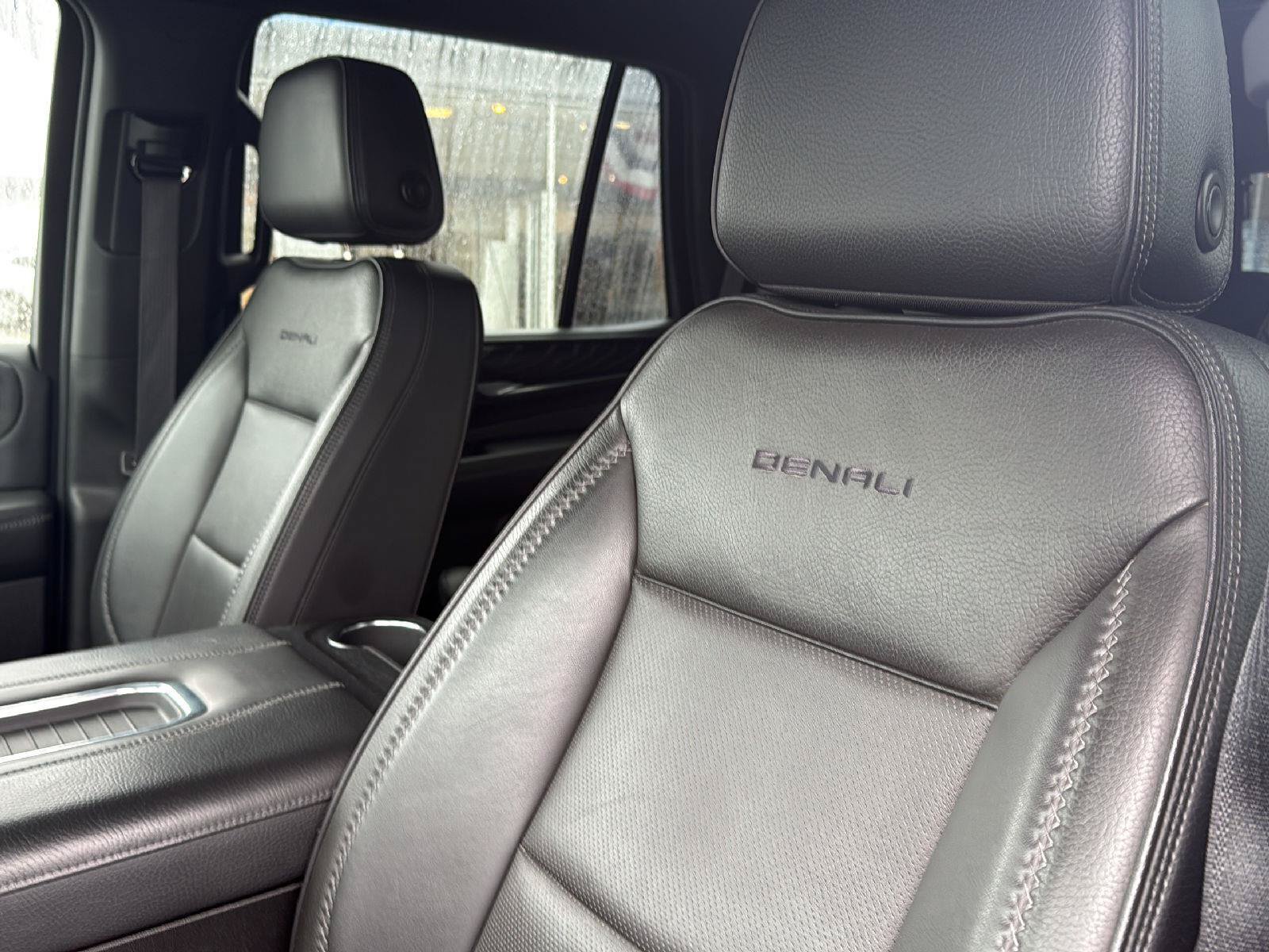 Used 2023 GMC Yukon Denali AWD/4WD image 24
