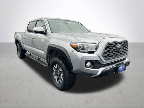 Used 2022 Toyota Tacoma TRD Off-Road image 5
