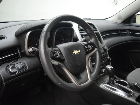 Used 2015 Chevrolet Malibu LT FWD image 12