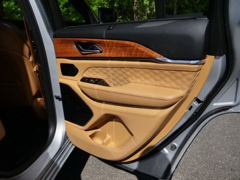 Used 2022 Jeep Grand Cherokee Summit image 47