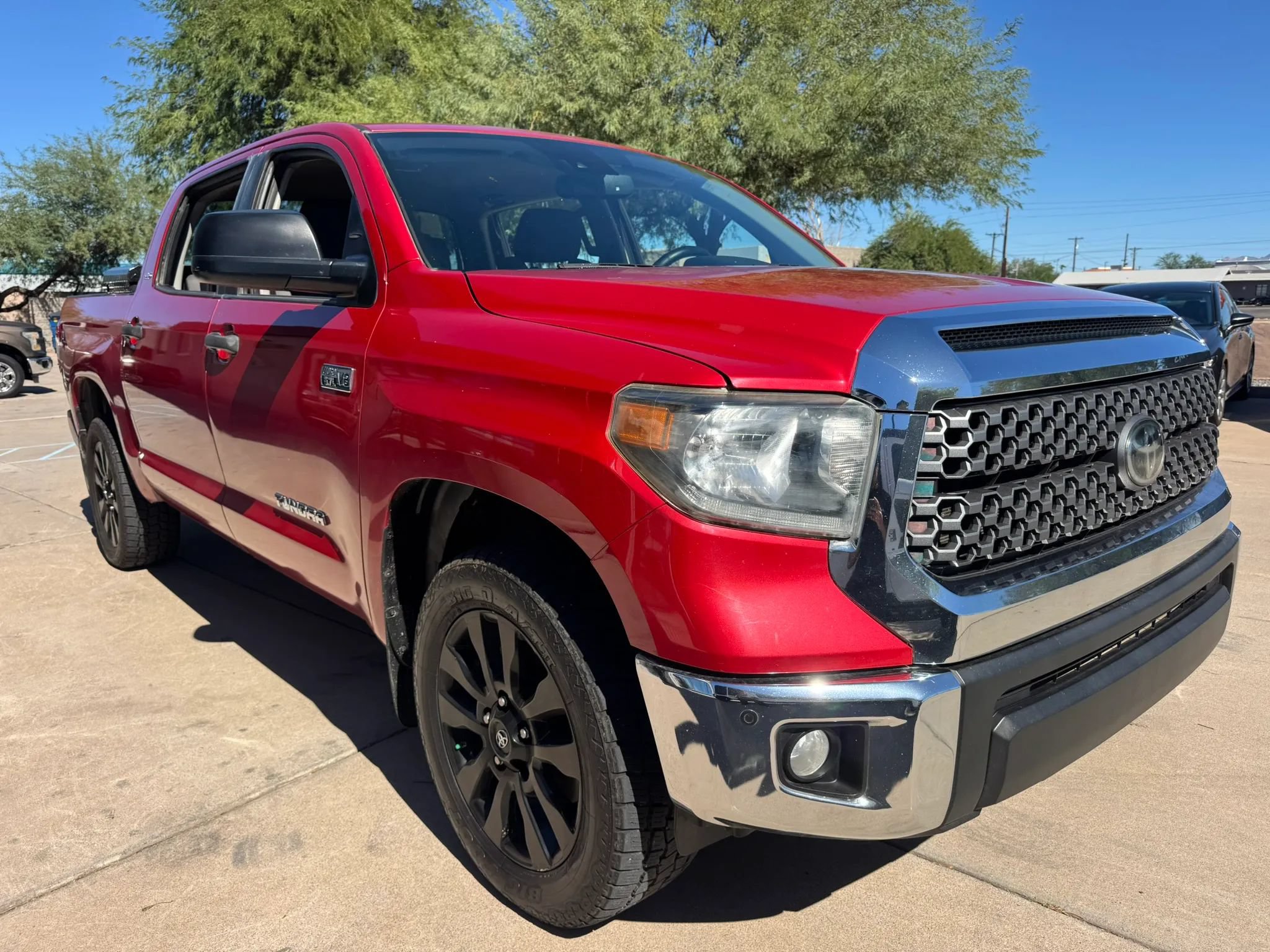 Used 2020 Toyota Tundra SR5 w/ SR5 Convenience Package RWD image 3
