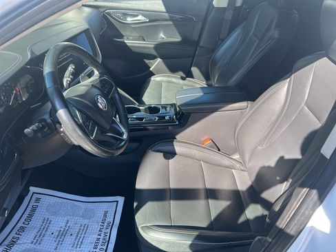 Used 2023 Buick Envision Essence image 10