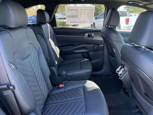 New 2026 Kia Sorento SX Prestige AWD/4WD image 17