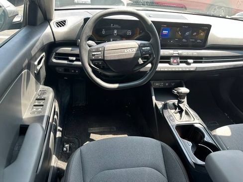 Used 2025 Kia K4 FWD image 10