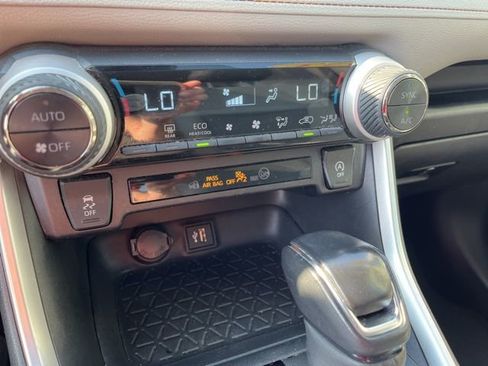 Used 2023 Toyota RAV4 XLE Premium image 24