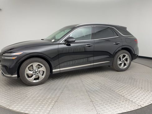 Certified 2026 Genesis GV70 2.5T image 6