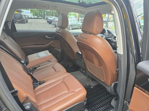 Used 2018 Audi Q7 3.0T Premium Plus w/ Premium Plus Package AWD/4WD image 16