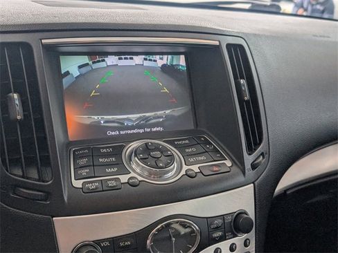 Used 2015 INFINITI Q60 Sport Limited image 19