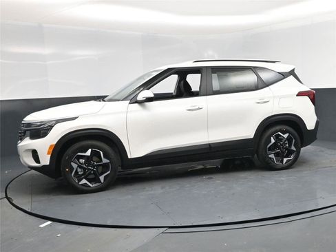 New 2026 Kia Seltos S image 3