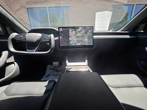 Used 2023 Tesla Model S AWD/4WD image 39