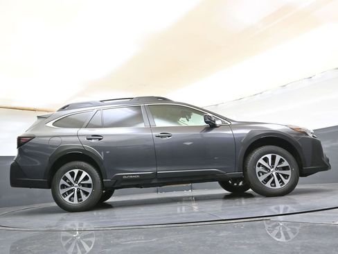 Certified 2025 Subaru Outback Premium w/ Popular Package #1A image 40