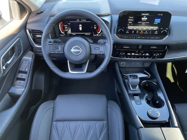 Used 2023 Nissan Rogue Platinum w/ Platinum Premium Package AWD/4WD image 14