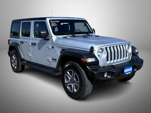 Used 2023 Jeep Wrangler Unlimited Sport AWD/4WD image 3