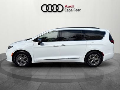 Used 2023 Chrysler Pacifica Limited