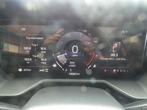 Certified 2025 GMC Acadia AT4 w/ Luxury Package AWD/4WD image 21