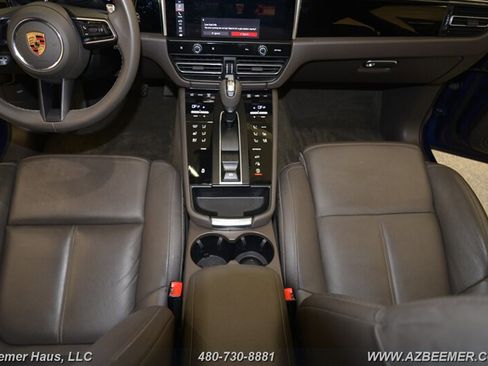 Used 2023 Porsche Macan image 18