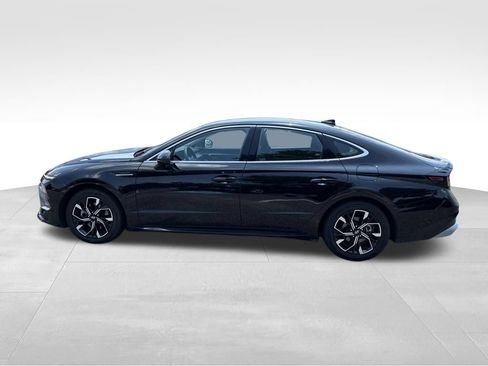 Used 2024 Hyundai Sonata SEL FWD image 2