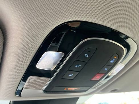 Used 2025 Hyundai Palisade SEL FWD image 32