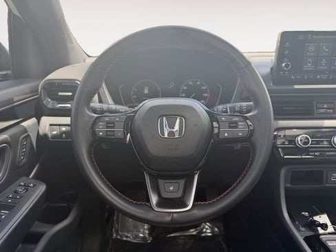 Used 2023 Honda Pilot TrailSport image 12