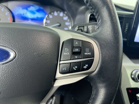 Used 2021 Ford Explorer XLT w/ Equipment Group 202A RWD image 17