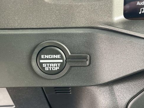 New 2025 Ford Bronco Badlands w/ Sasquatch Package image 16