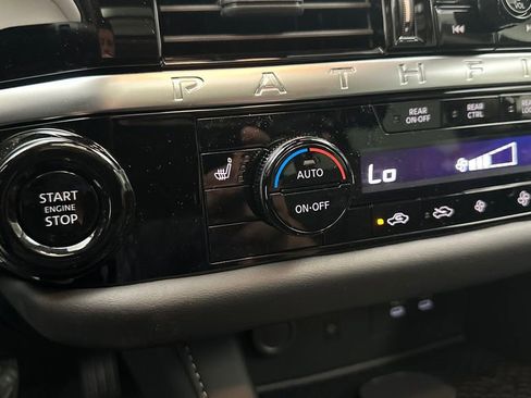 New 2026 Nissan Pathfinder SL w/ SL Premium Package AWD/4WD image 20