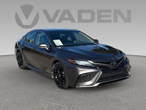 Used 2022 Toyota Camry XSE image 1